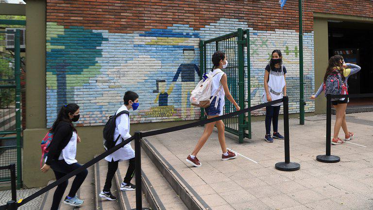 ALUMNOS A CLASE BARBIJOS