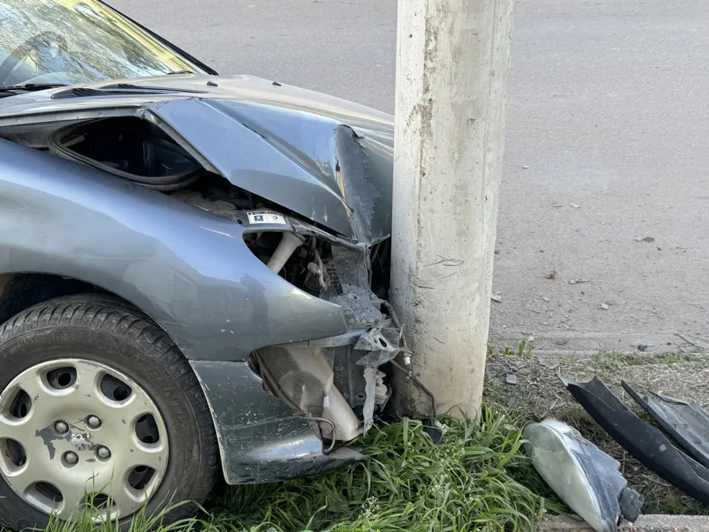 choque peugeot barrio norte 5 FILE