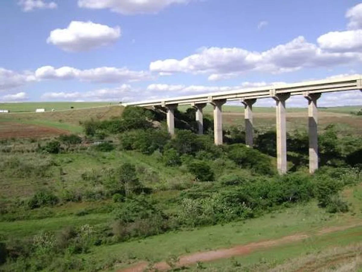 Puente el Esqueleto, en Brasil.