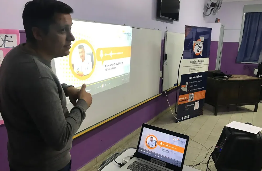 CHARLA INFORMATIVA ESTAFAS 3