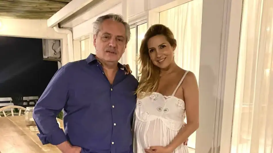 Alberto y Fabiola embarazada
