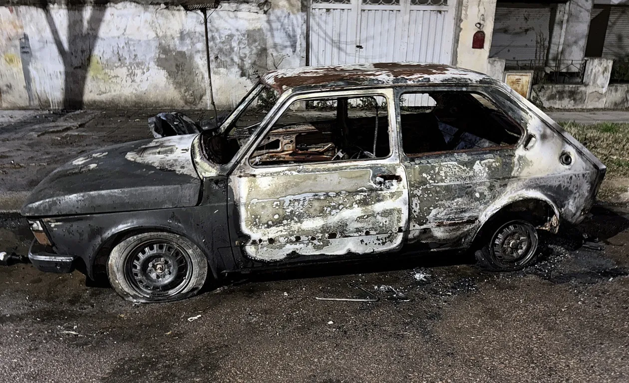 INCENDIO FIAT 147 3 FILE