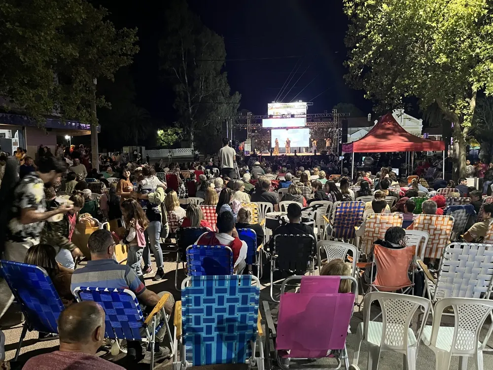 aniversario 2024 6 (FILEminimizer)