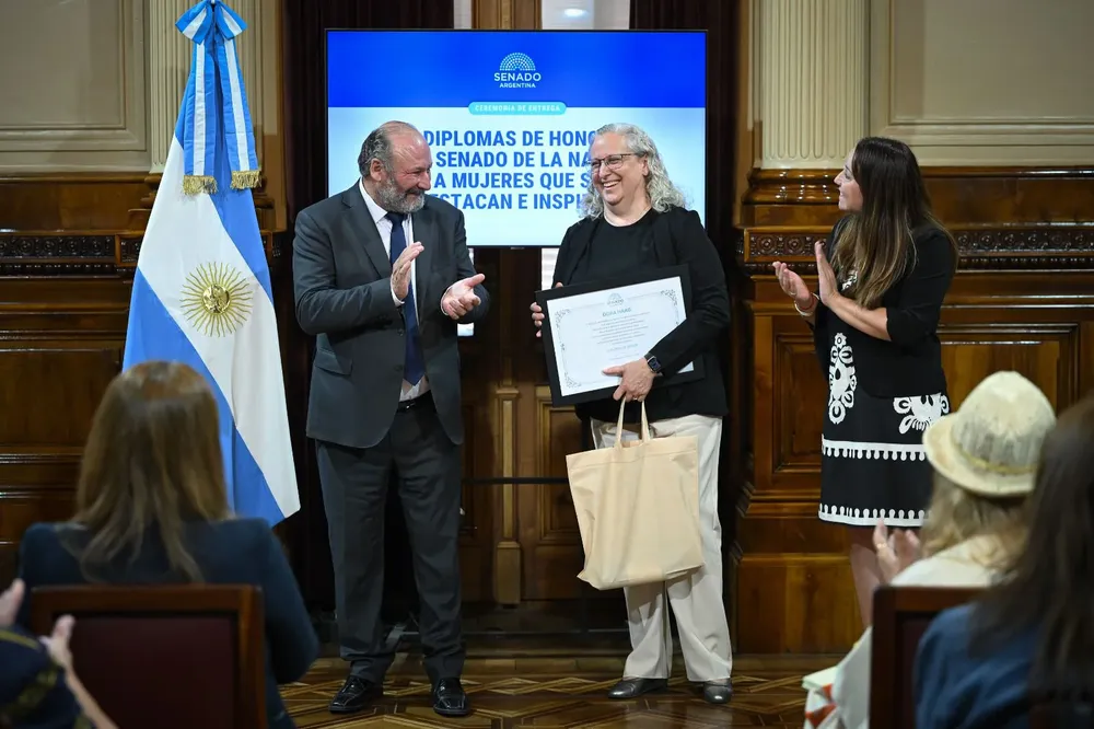 reconocimiento Fabiana Hagg 2