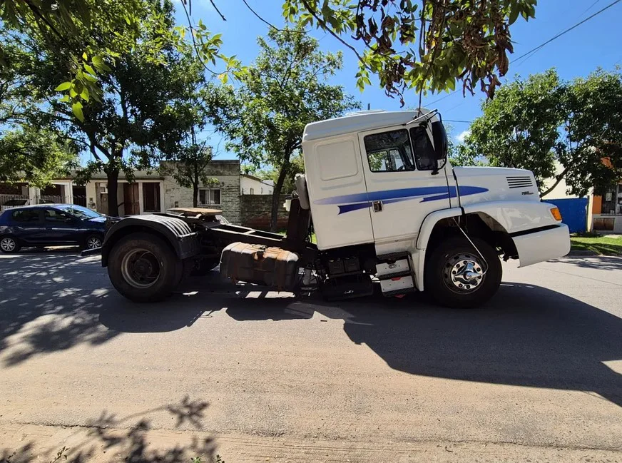 CAMION QUEBRADO 1