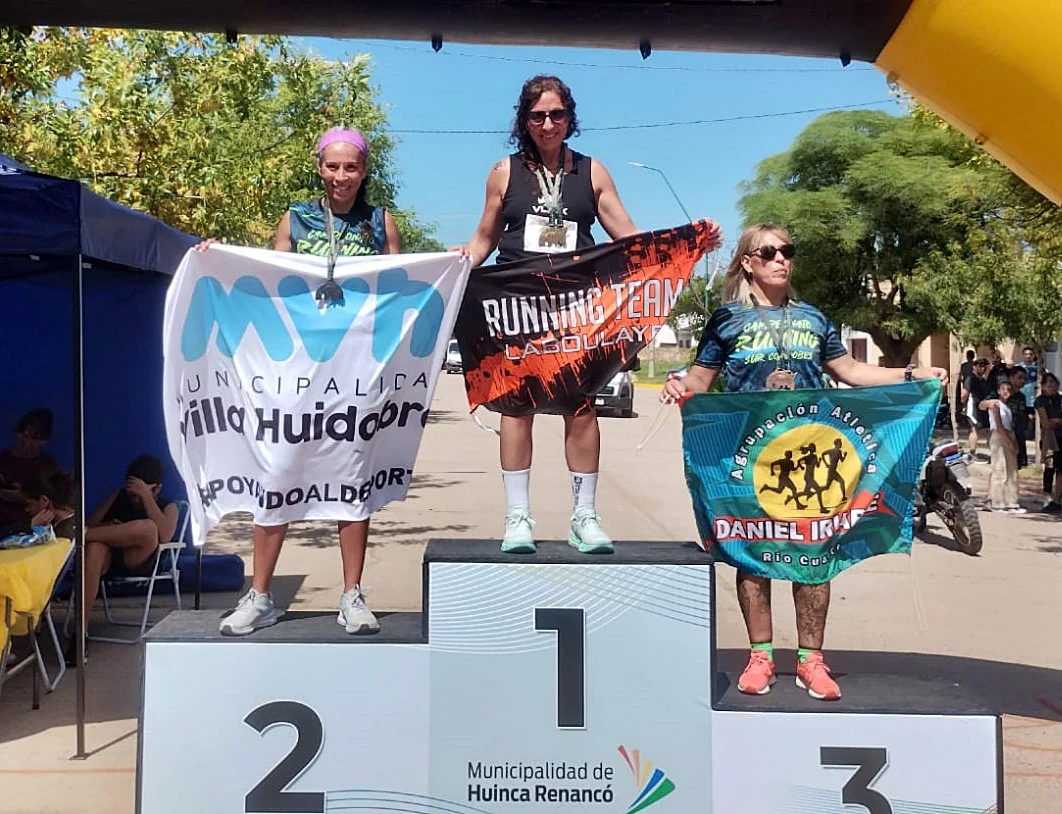 LILIANA QUIROGA PODIO HUINCA