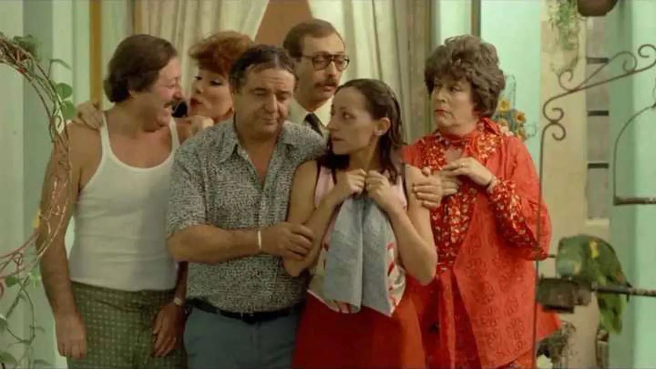 ESPERANDO LA CARROZA