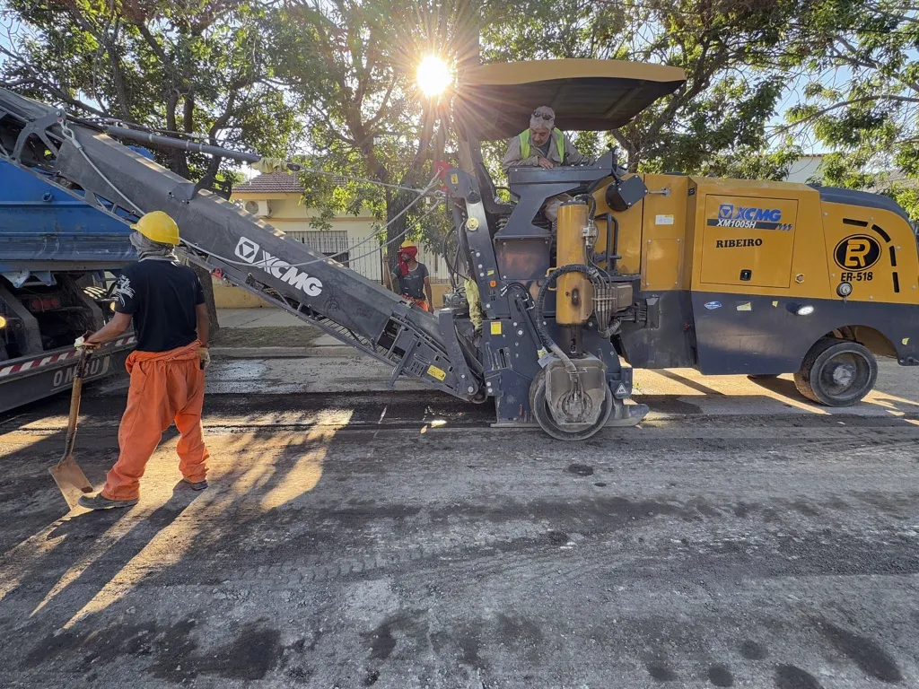 asfalto fresado estrada italia 2 FILE