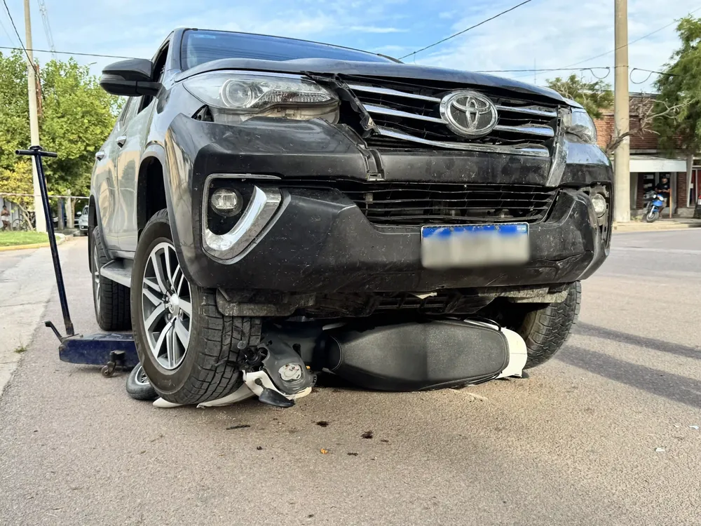 TOYOTA MOTO ABAJO 2 C