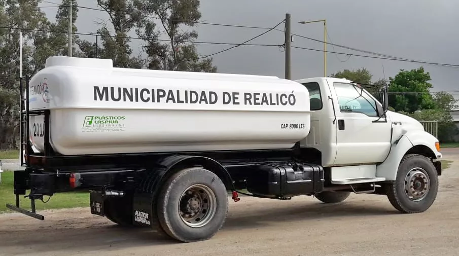 CAMIÓN REGADOR REALICO