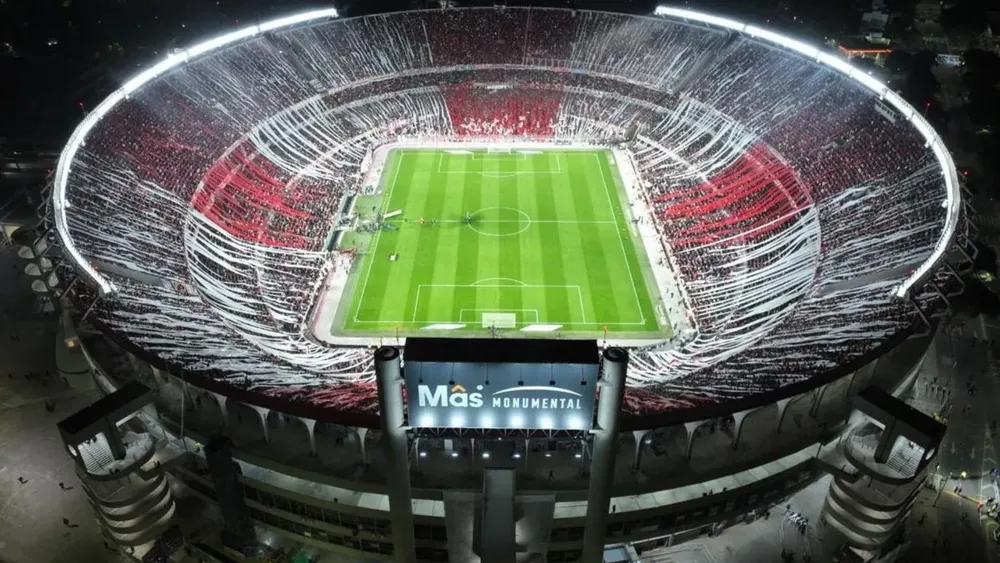 el-estadio-monumental-tiene-una-capacidad-para-mas-de-80-000-personas-attopmercado-1738100698