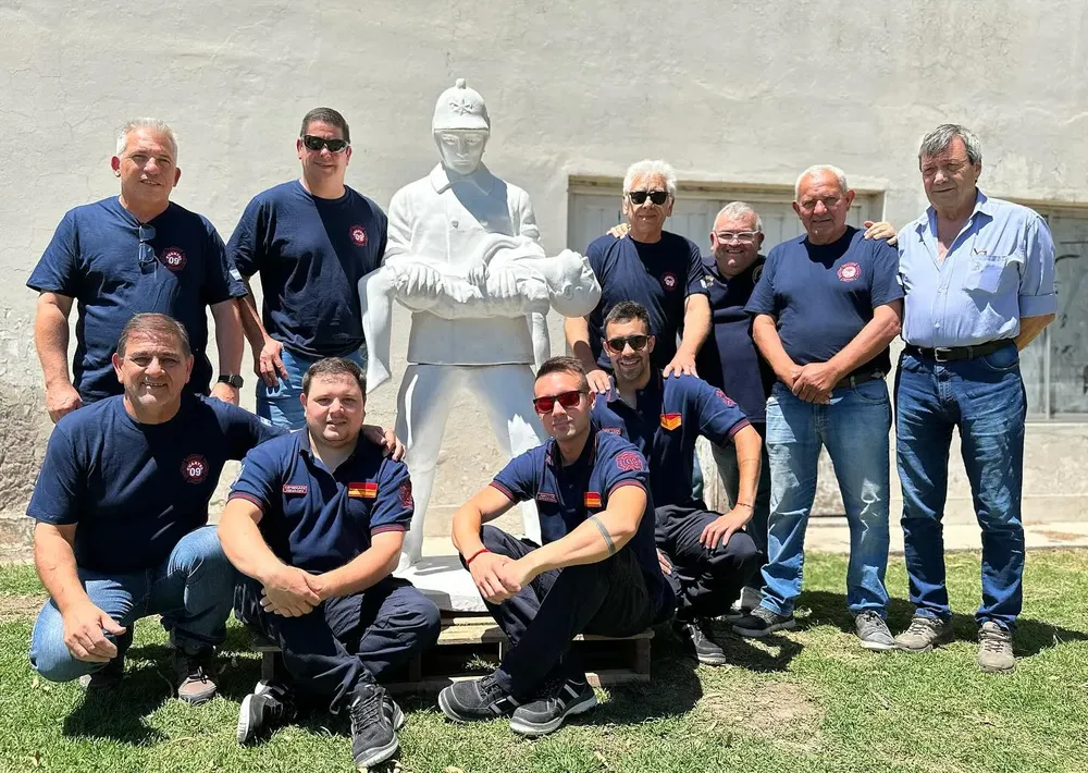 estatua bomberos 2
