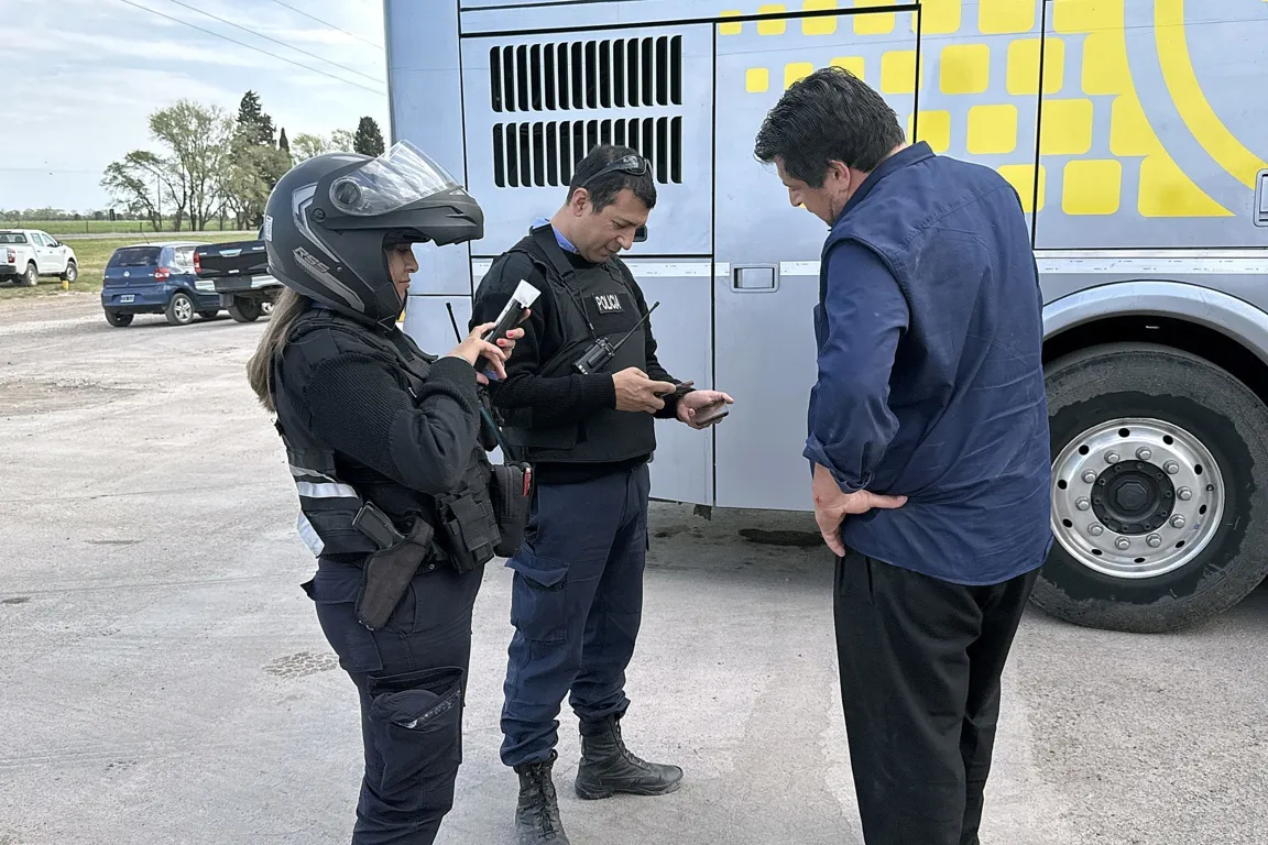 foto alocoholemia realico chofer micro FILE