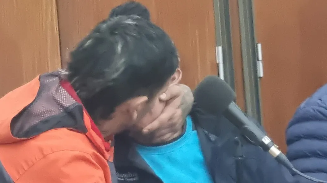 beso en tribunales 1