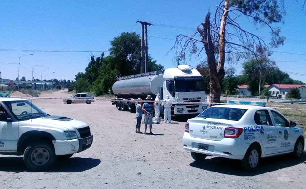 ACHA HALLARON CONDUCTOR MUERTO EN UN CAMIÓN ESTABA DESDE HACE DOS DÍAS