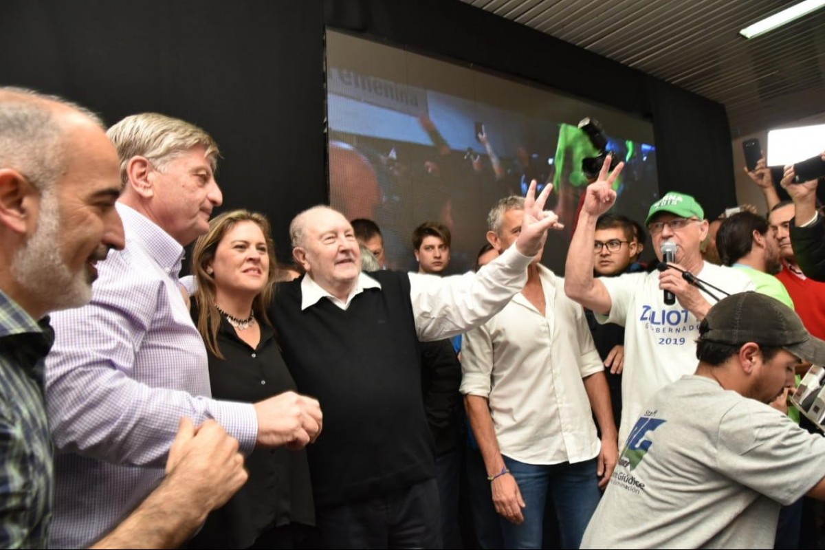 CIERRE VERNA EN PICO