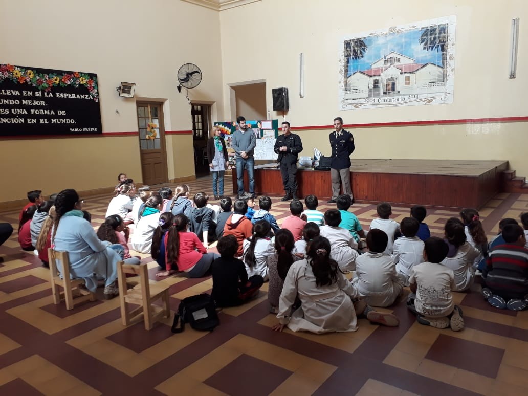 CHARLA DE SEGURIDAD EN HILARIO LAGOS 1