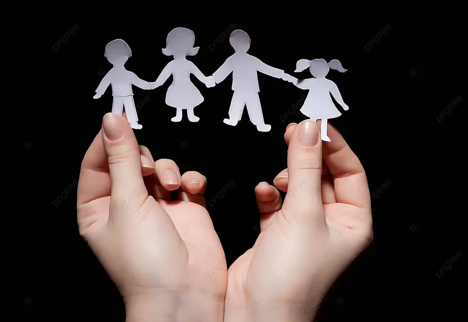 pngtree-paper-chain-family-in-hands-figure-community-parents-photo-image_4547138
