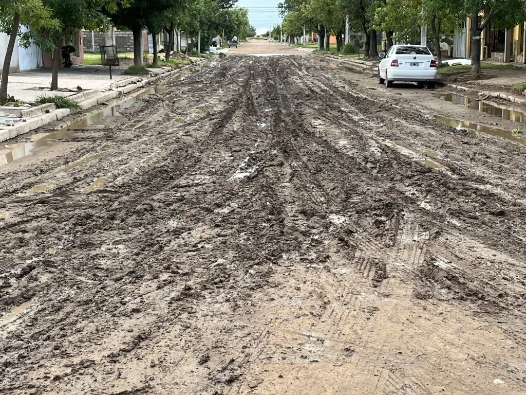 calle barro tierra realico