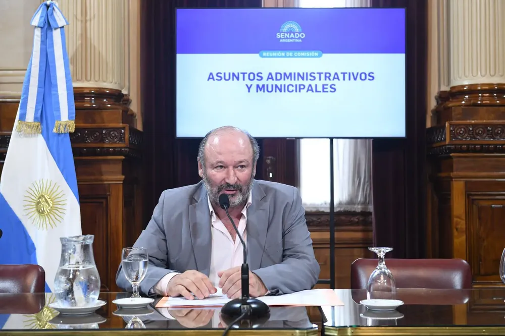 9f0d6d99-069b-4165-89f7-33c8f91a8bde