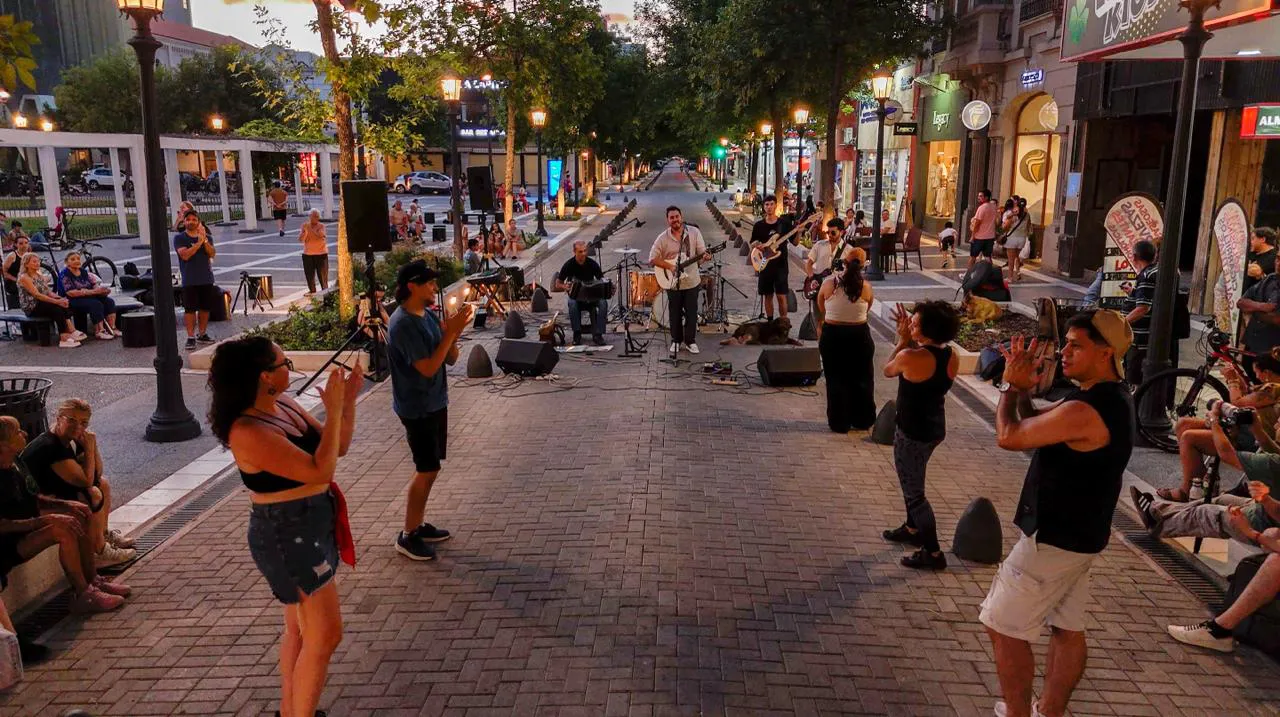 MUSICA EN LA PLAZA 2