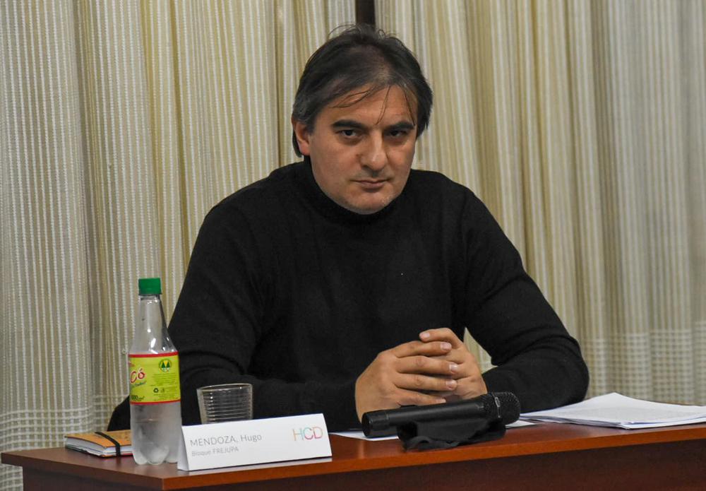 HUGO MENDOZA