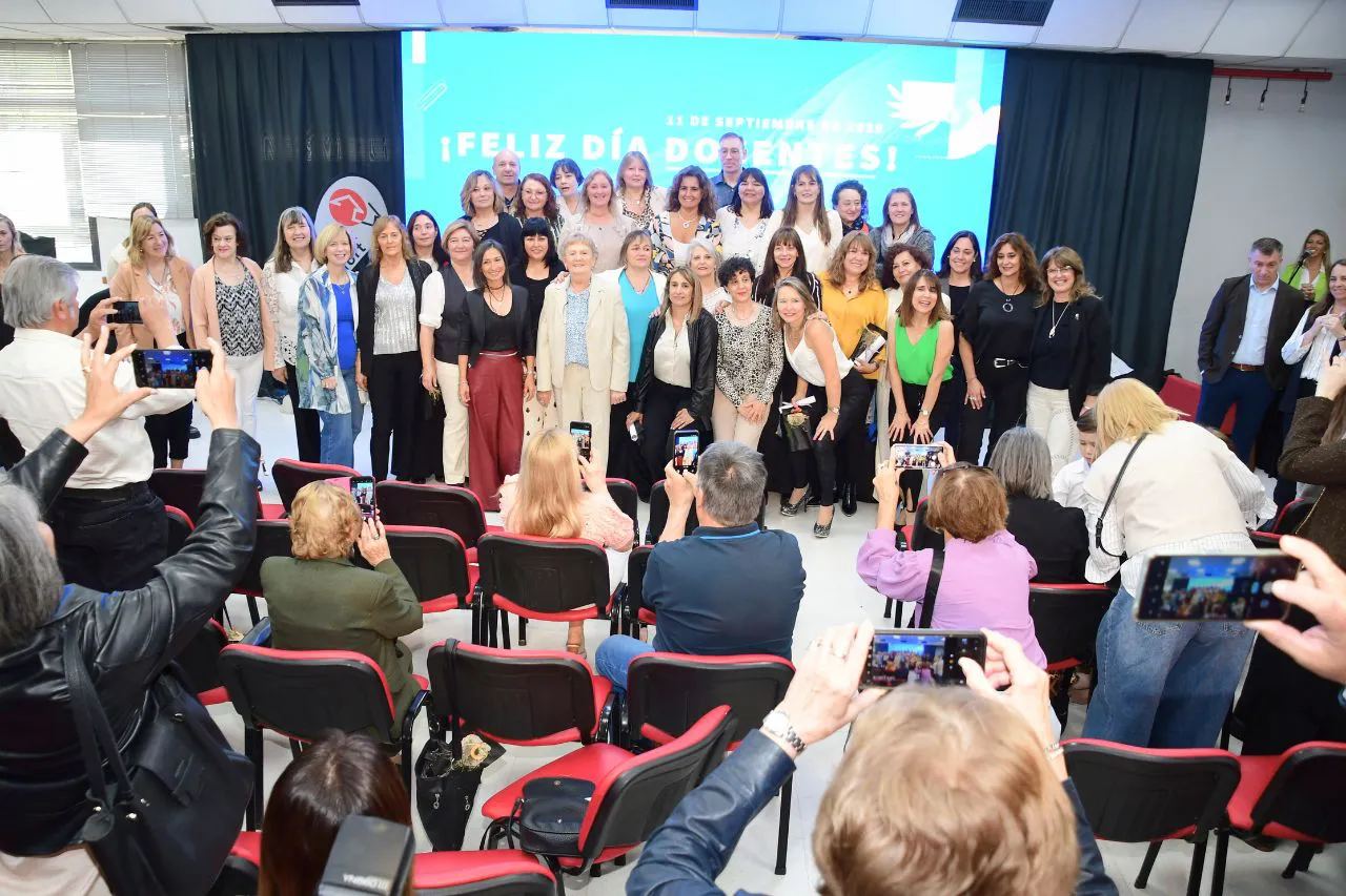 216587_02-docentes