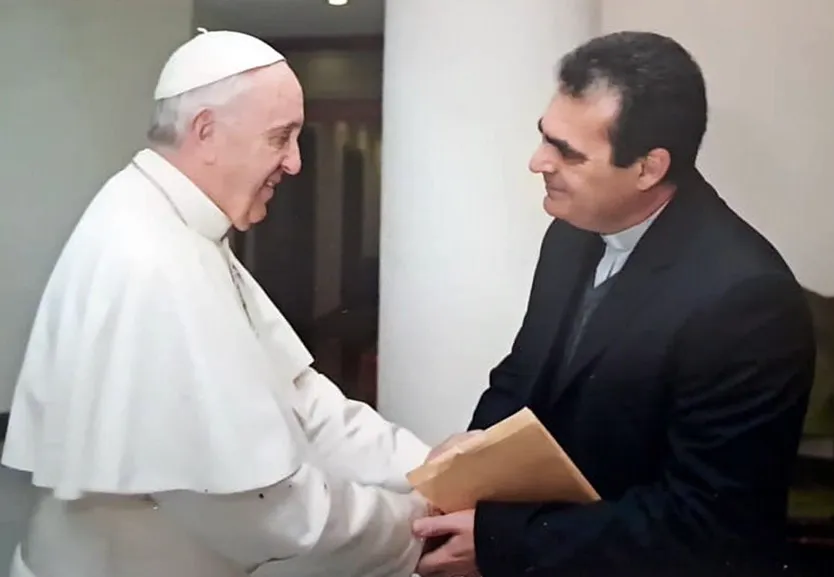 padre gerardo cabezas papa 2