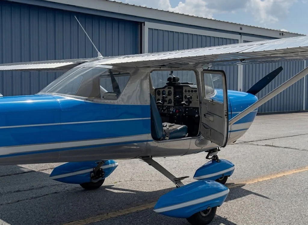 cessna 150 puerta