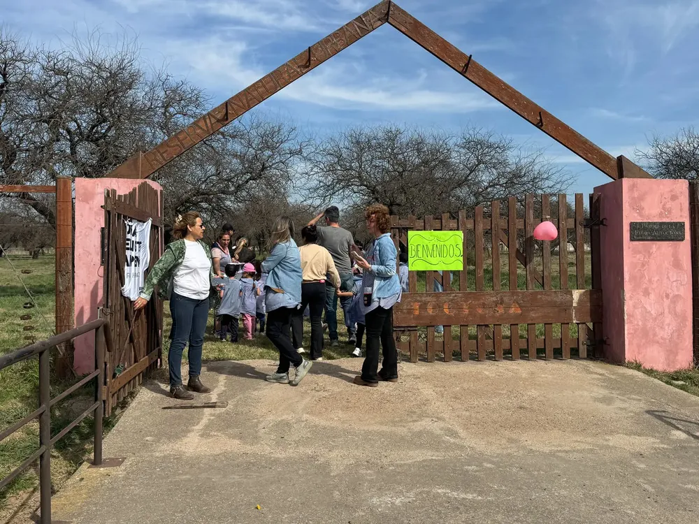 c292b774-b721-442d-a02c-a4f17aafc01a