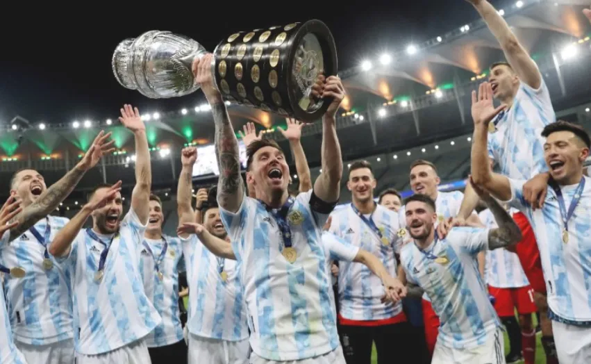 messi con la copa