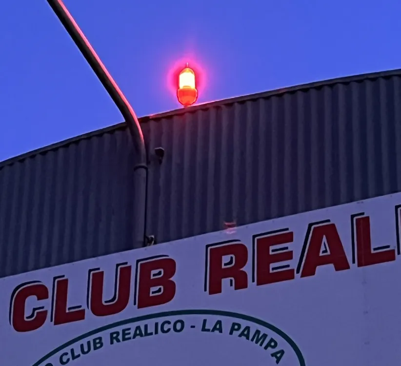 baliza obstaculo roja aerodromo realico (FILEminimizer)