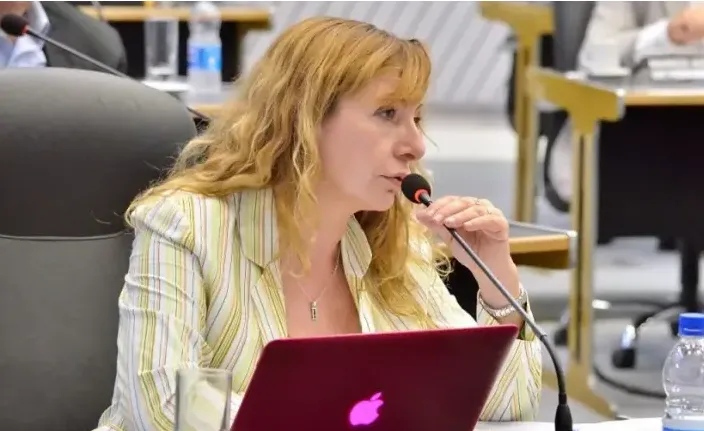 Sandra Fonseca saco rayas