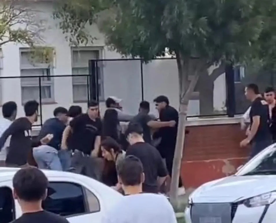 PELEA TRAS GOLPEAR A SU EX