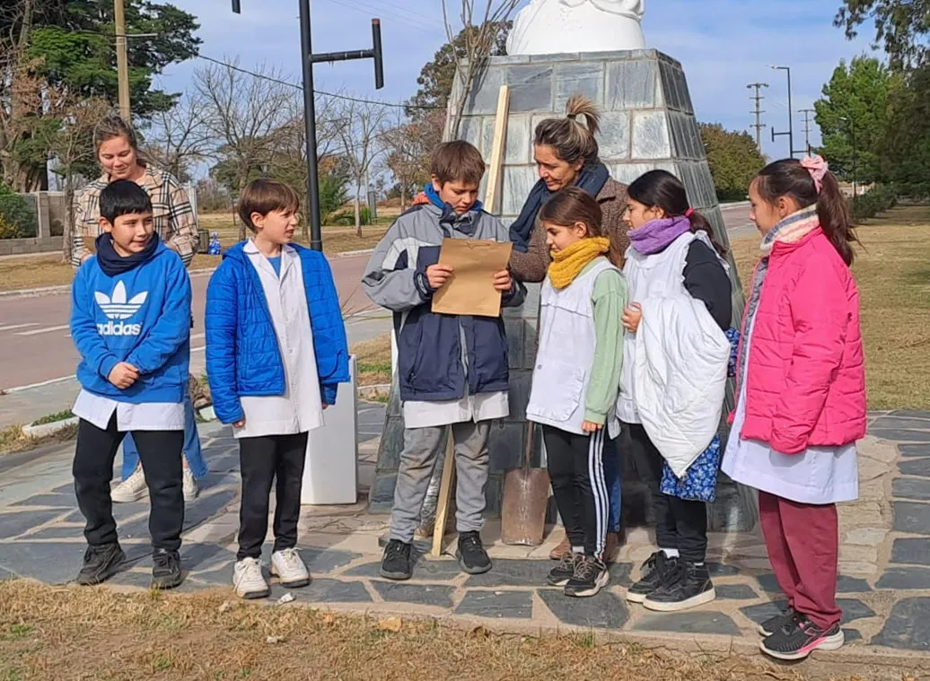 71f06bf9-825e-4284-ab2a-91b01d654836