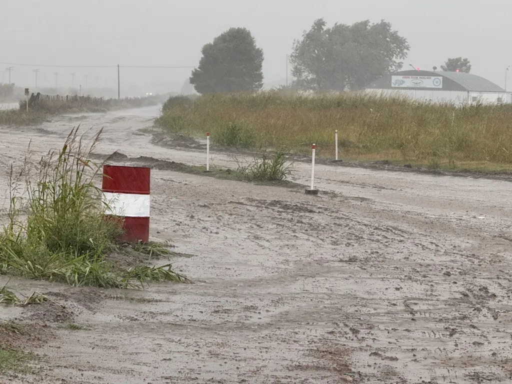 LLUVIA DESVIO FALUCHO FILE