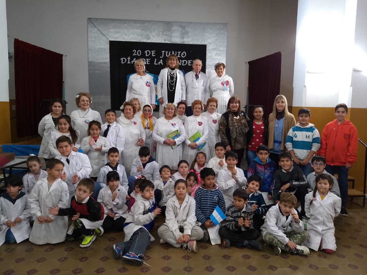 VAN PRAET ACTO DIA DE LA BANDERA 2019