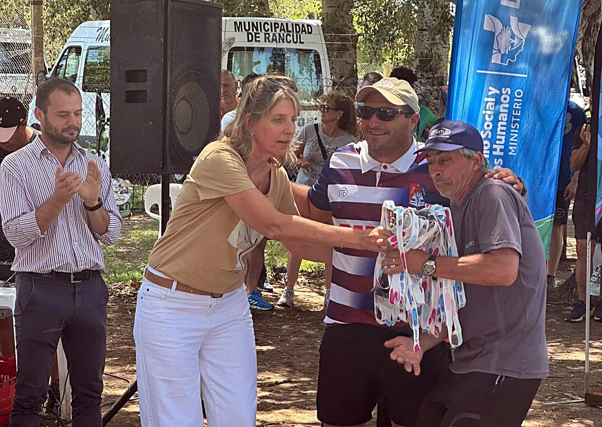 dbf8a737-32e7-4368-9984-86d037466f6f