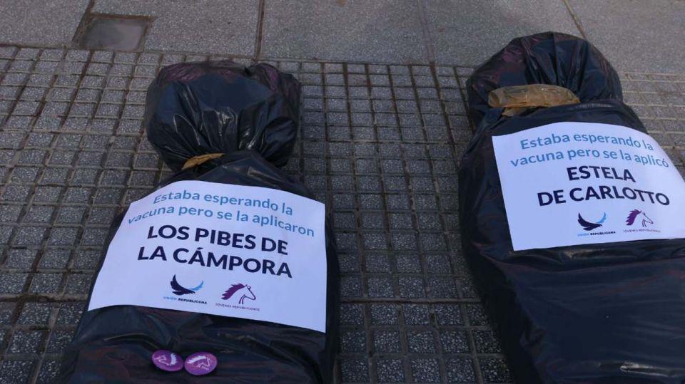 Bolsa mortuoria Estela de Carlotto