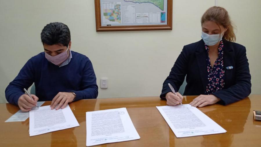 Lavin firma convenio