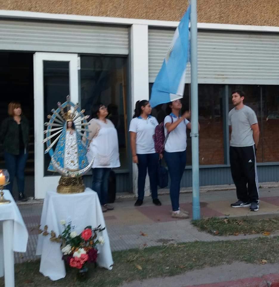 59579663_2428087373869587_2346746903351263232_n