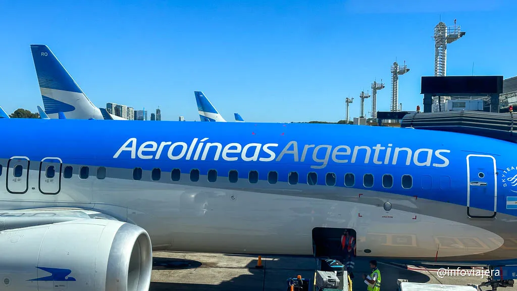 Avion-Aerolineas-Argentinas-en-AEP