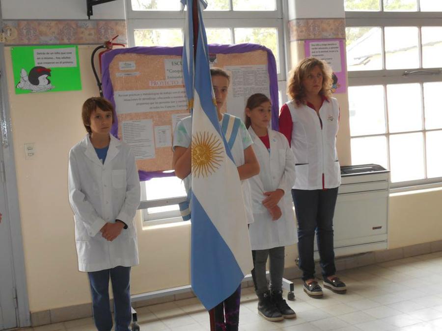 31564130_2059935234218833_6434660697958776832_n