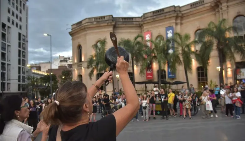 CACEROLAZO CORDOBA 4
