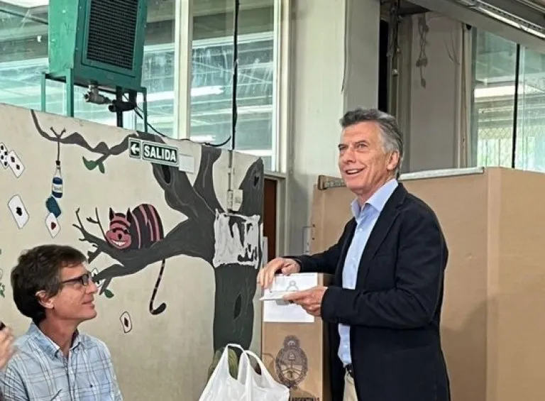 Mauricio Macri vitando