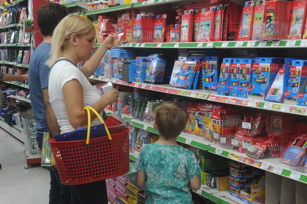 UTILES ESCOLARES COMPRA