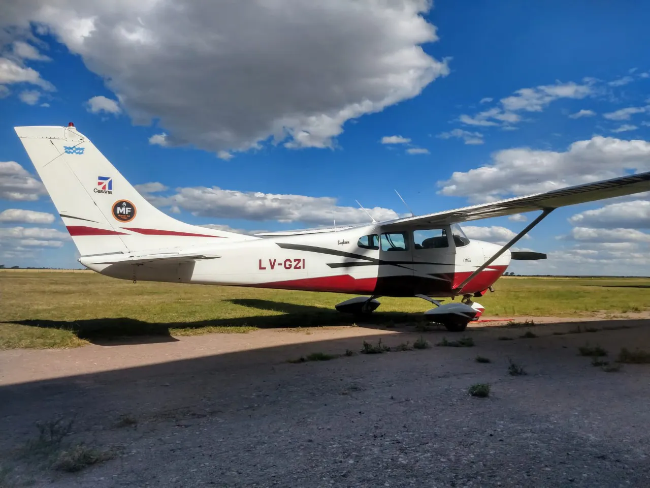 AVION FUEGO