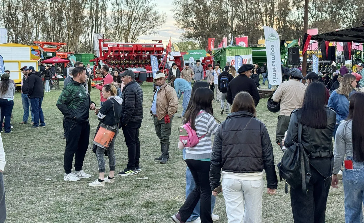 RURAL 2025 DOMINGO 12 FILE