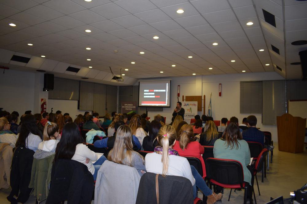 DIPLOMADO COMUNICACION POLITICA