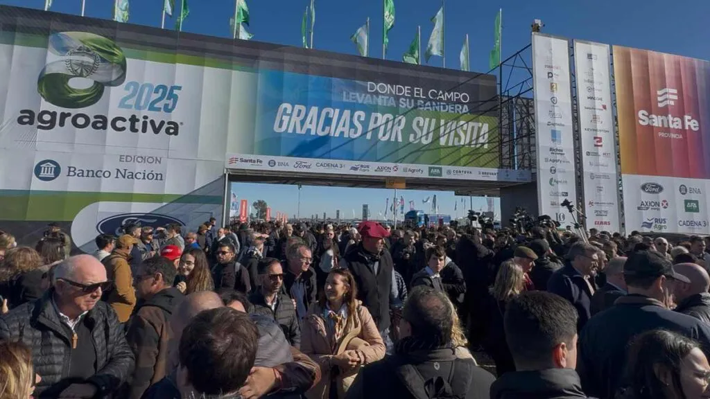 agroactiva-2025-inauguracion-publico-armstrong-santa-fe-1024x576